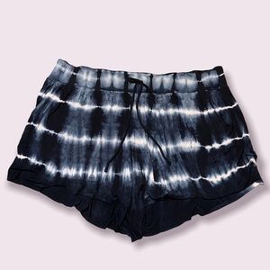 Lane Bryant “Livi” brand shorts - plus size 30/32